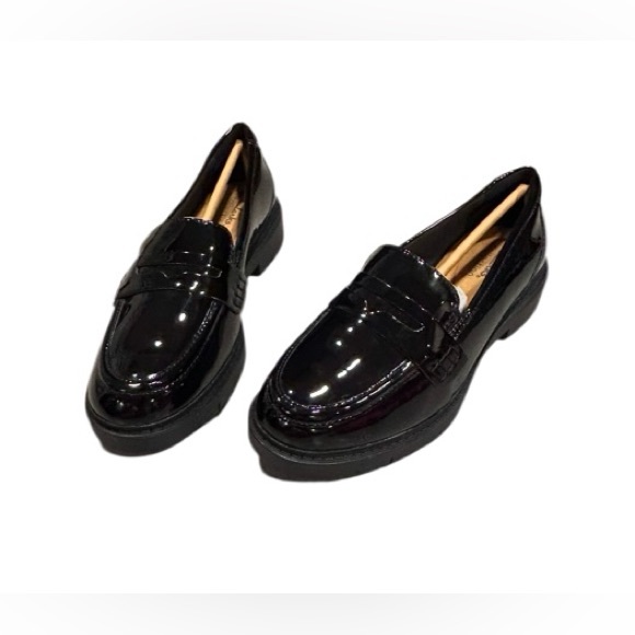 🖤NWT! CLARKS! TIKTOK TRENDING! BLACK PATENT LOAFERS! “WESTLYNN AYLA” 🖤 - Picture 11 of 16